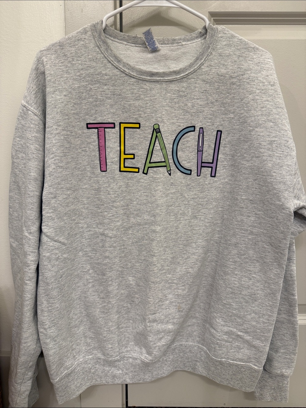 Teach Graphic Crewneck Sweatshirt - Light Gray